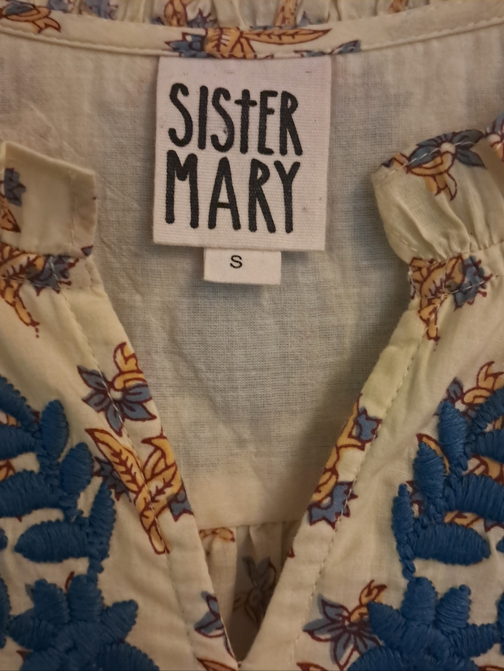 SISTER MARY EMBROIDERED BLOUSE SIZE SMALL - Picture 2 of 12